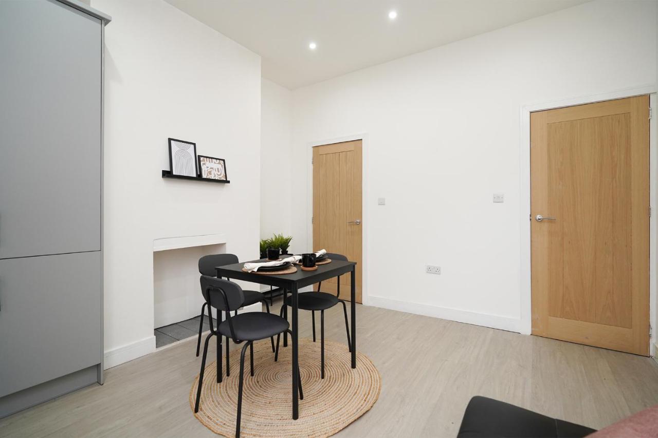 Charlotte House, Entire Private House, Close To Centre, Wifi Sheffield